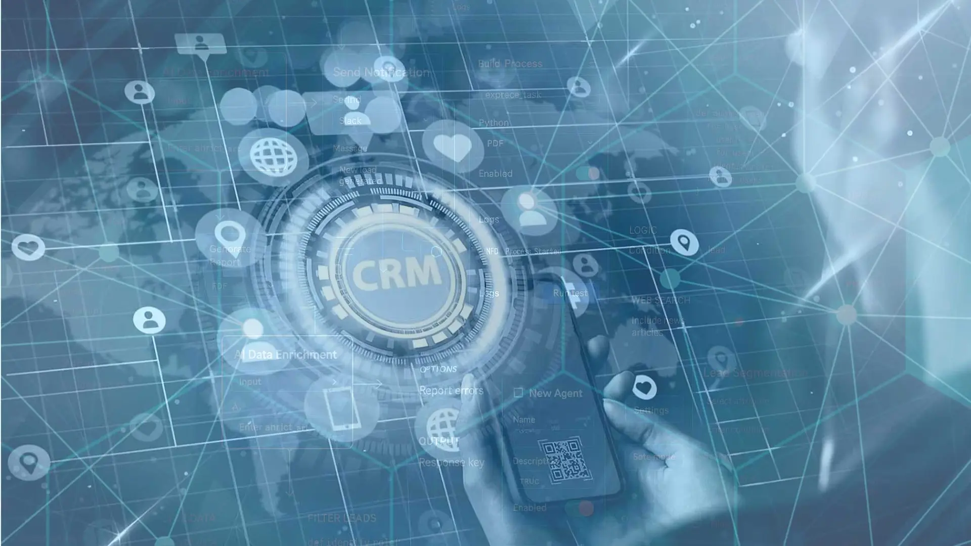 persona che guarda su uno schermo la rappresentazione digitale di un CRM gestito da intelligenza artificiale